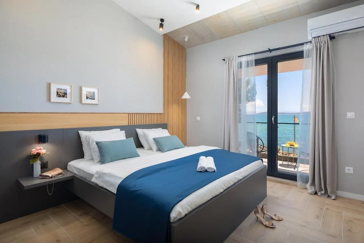 Beachfront Villa Tota With Pool Kaštela