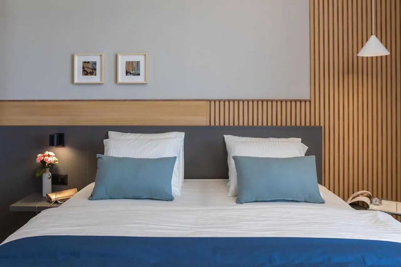 Beachfront Villa Tota With Pool Kaštela 克罗地亚