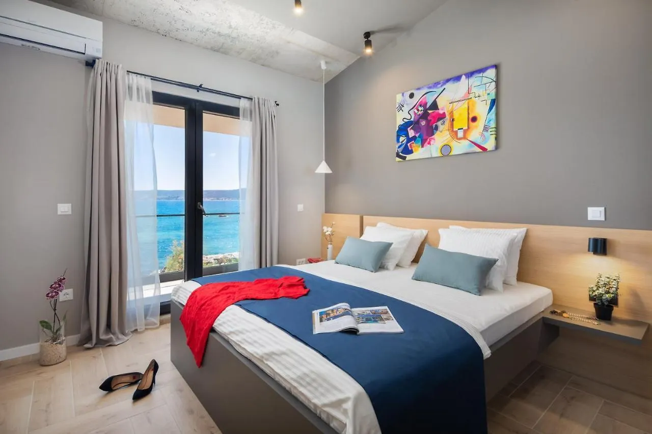 Beachfront Villa Tota With Pool Kastela 0*,