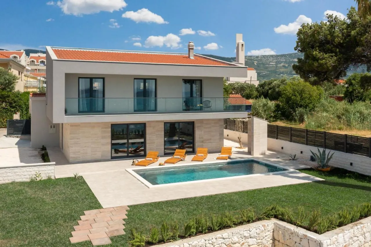 Beachfront Villa Tota With Pool Kastela