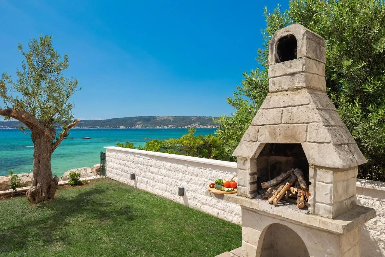Beachfront Villa Tota With Pool Kastela